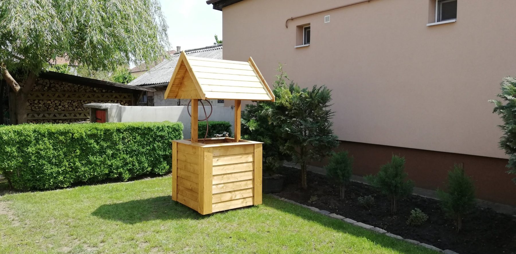 Kerti fa kútburkolat készítése